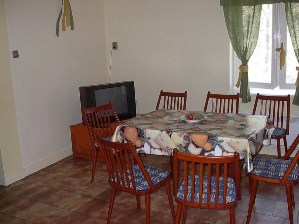 Babarczi Ueduelohaz Apartment Kiskunmajsa Room photo